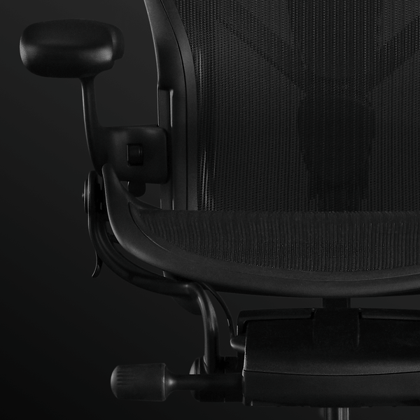 Herman miller deals aeron chair black